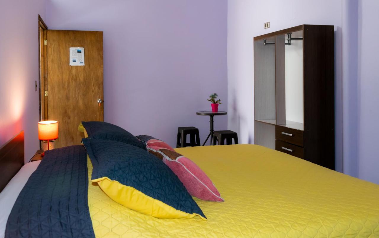 Хостел Santiago Backpackers Екстер'єр фото