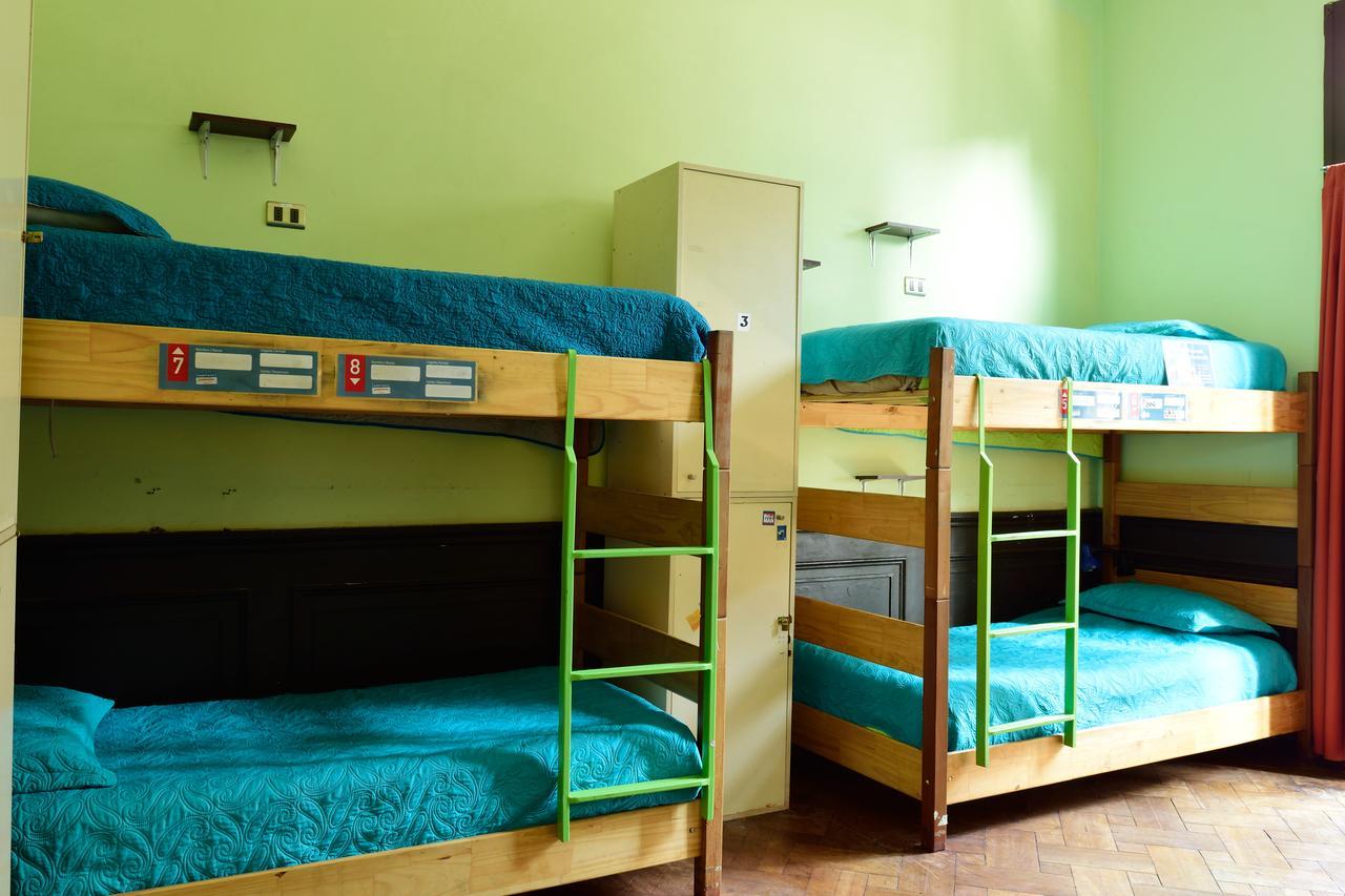 Хостел Santiago Backpackers Екстер'єр фото
